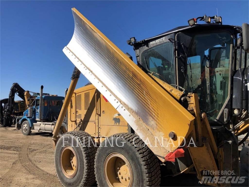 CAT 160M3 Väghyvlar
