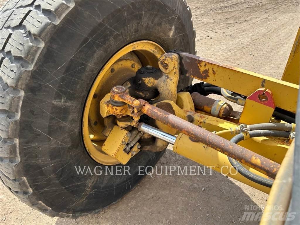 CAT 163H AWD Väghyvlar