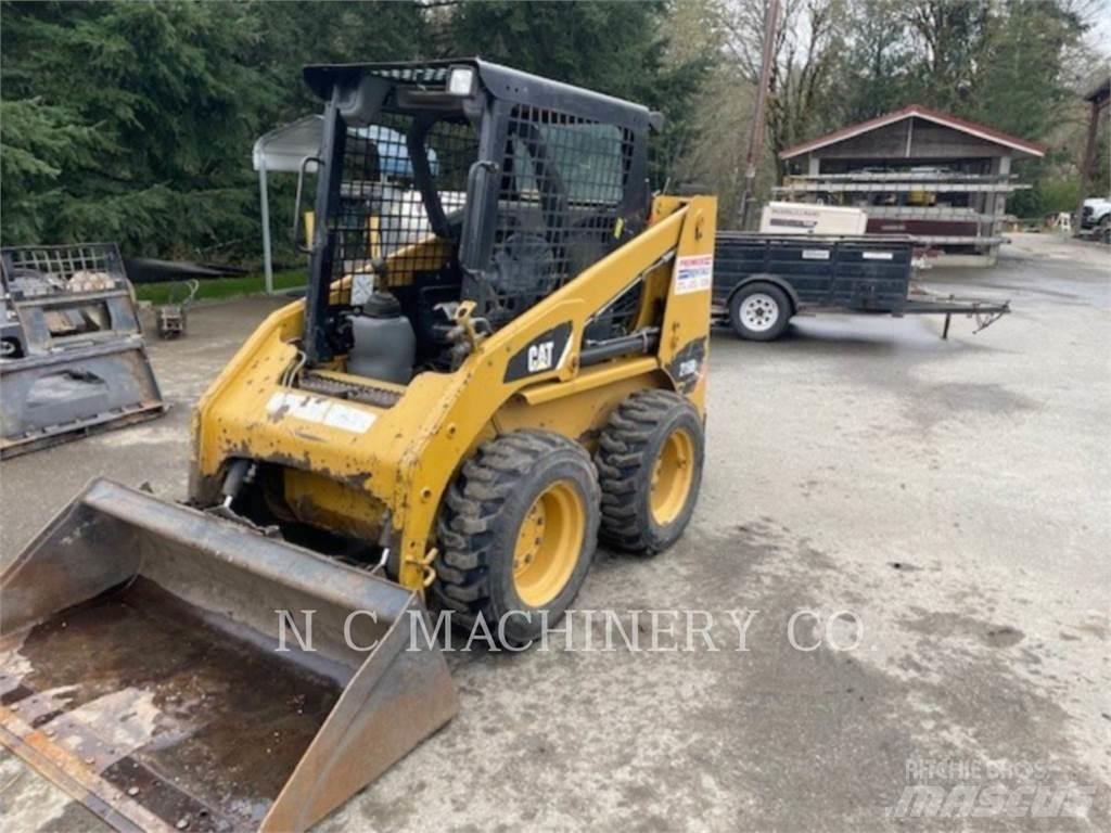 CAT 216B3 CN Kompaktlastare