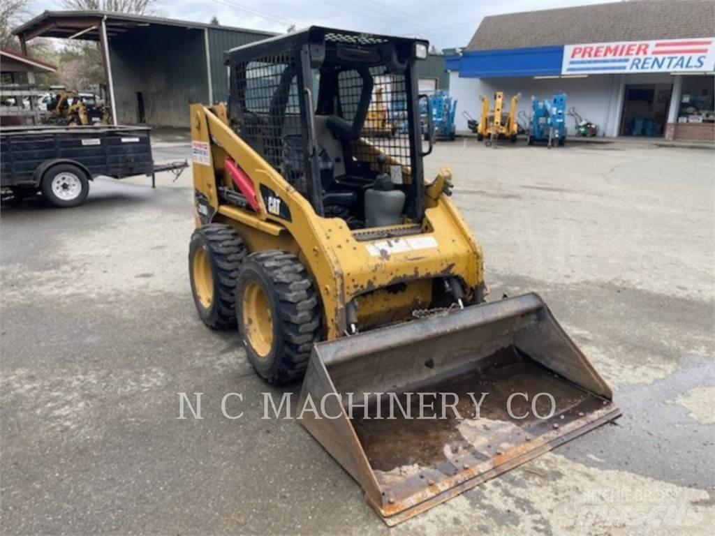 CAT 216B3 CN Kompaktlastare
