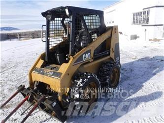 CAT 226 Kompaktlastare