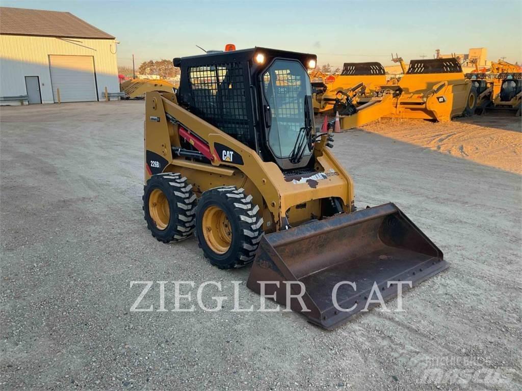 CAT 226B3 Kompaktlastare