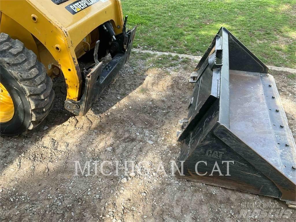 CAT 226B3 C Kompaktlastare