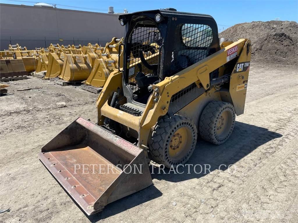 CAT 226D Kompaktlastare