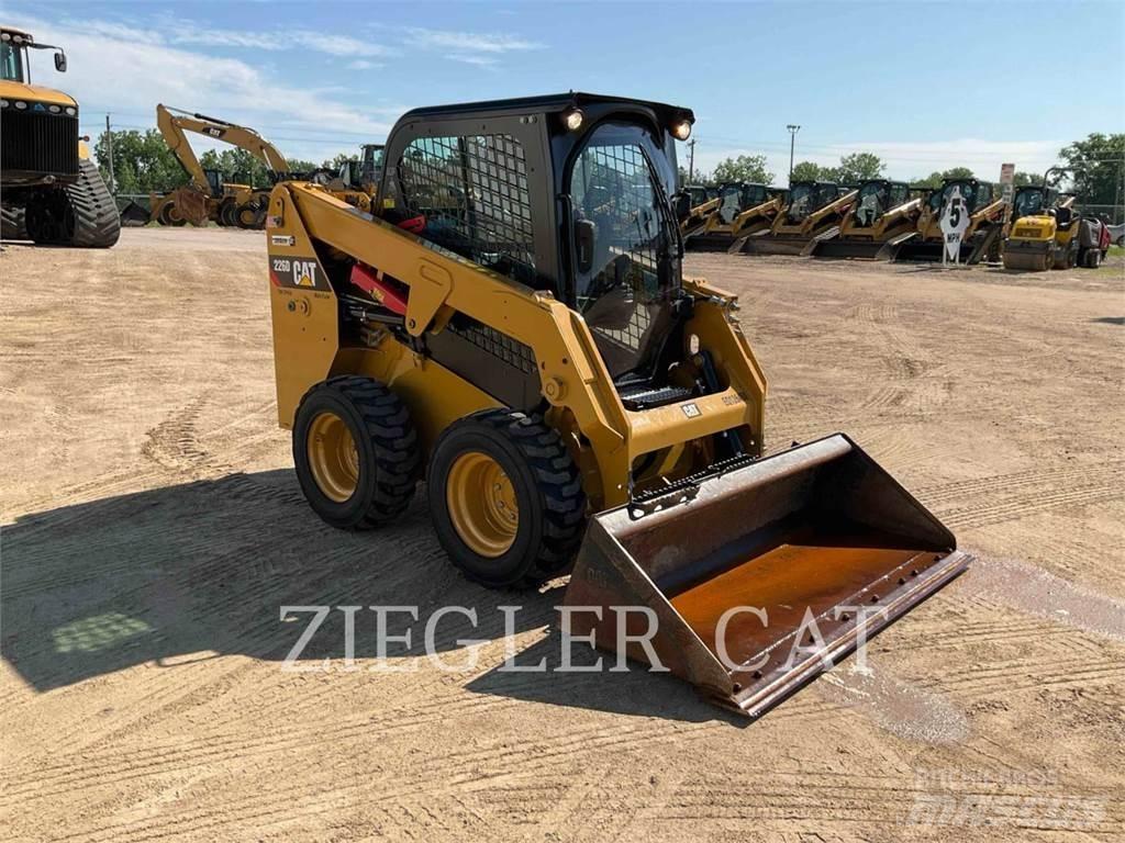 CAT 226D Kompaktlastare