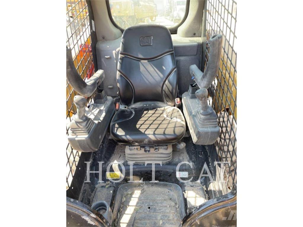 CAT 226D Kompaktlastare