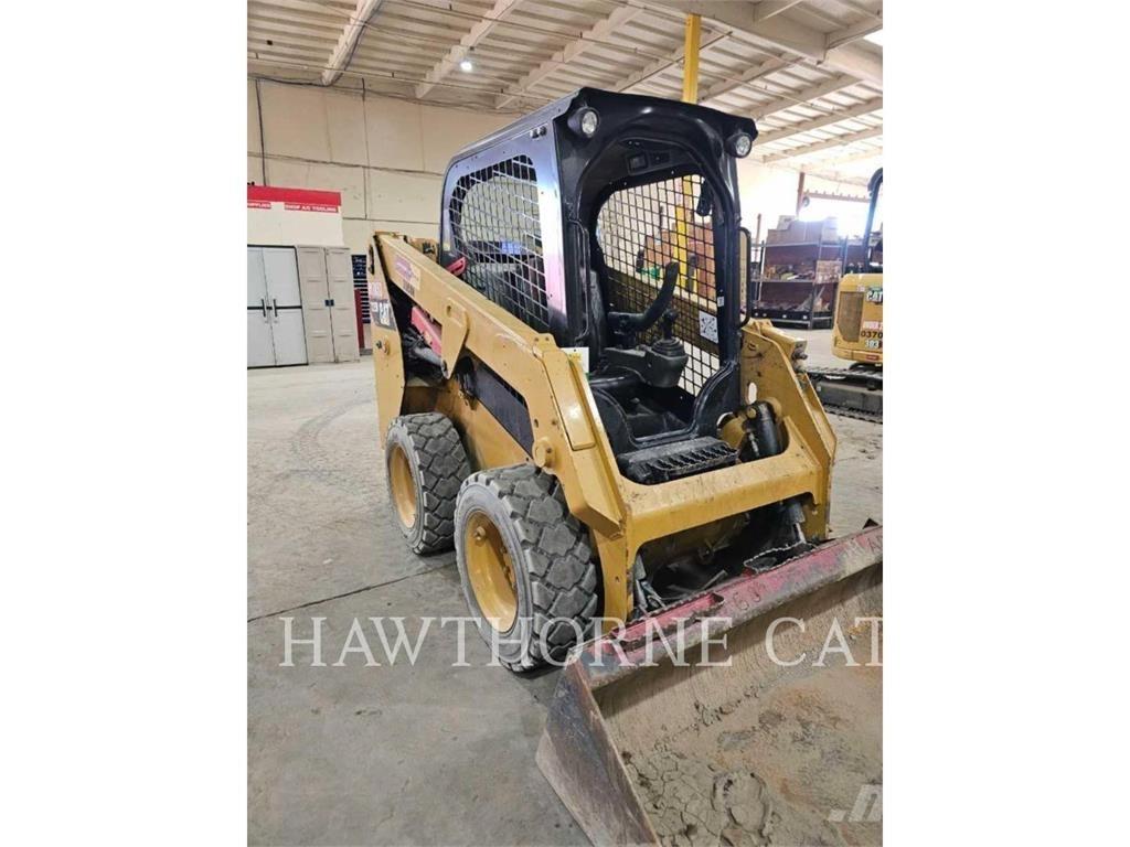 CAT 226D Kompaktlastare