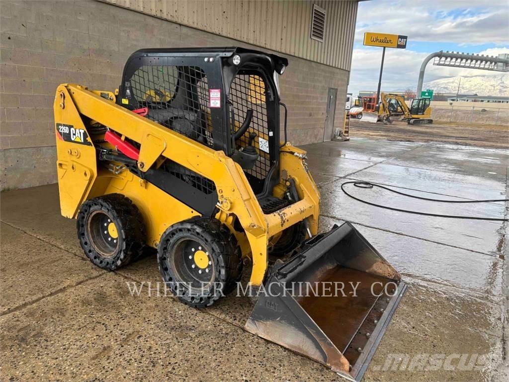 CAT 226D C1-H2 Kompaktlastare