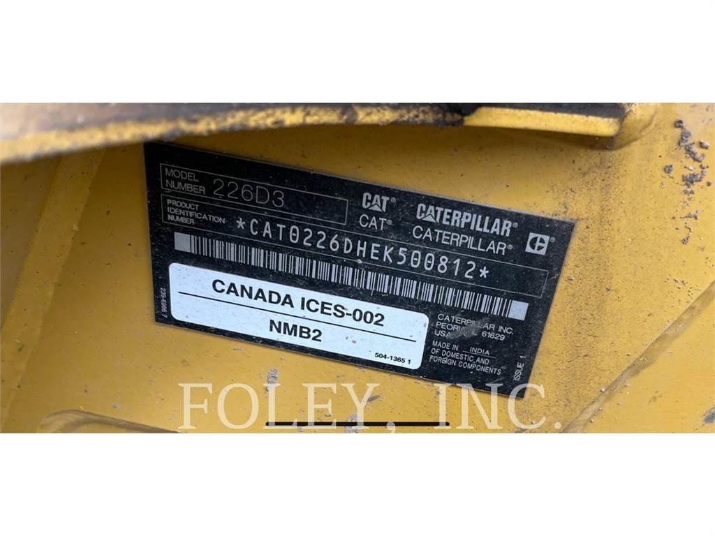 CAT 226D3 Kompaktlastare