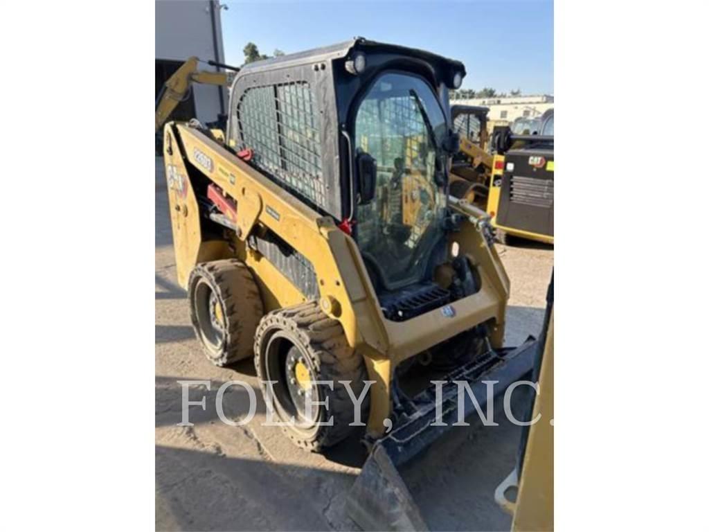 CAT 226D3 Kompaktlastare