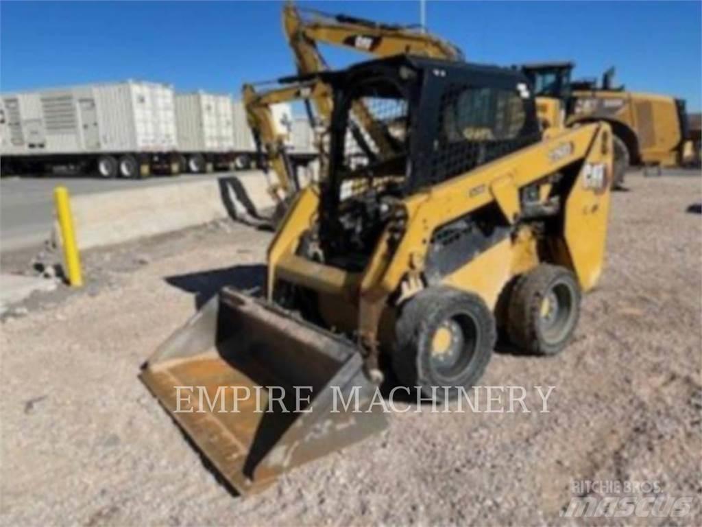 CAT 226D3 Kompaktlastare