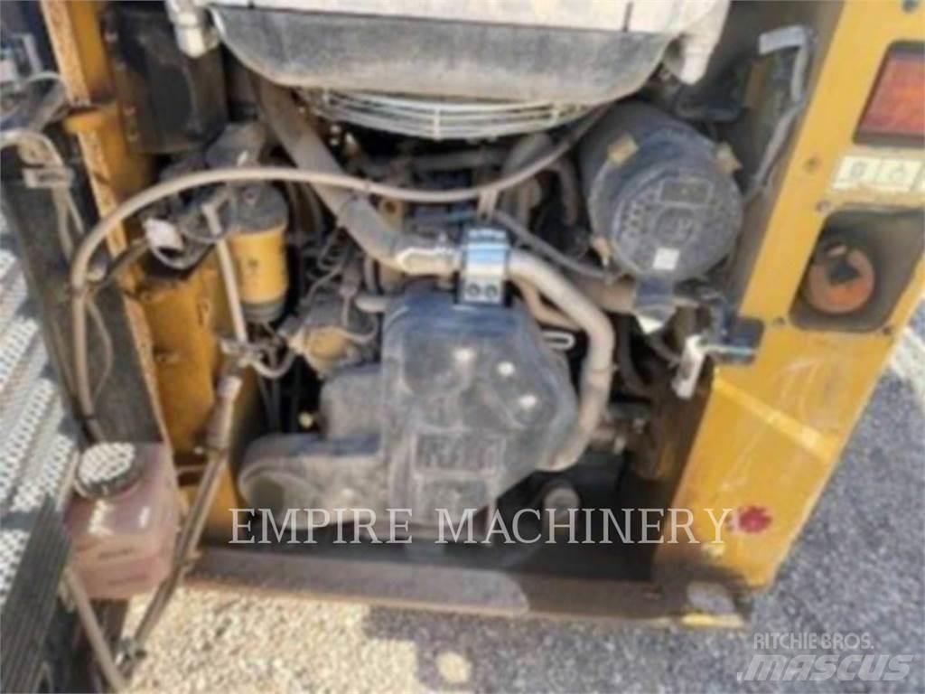 CAT 226D3 Kompaktlastare