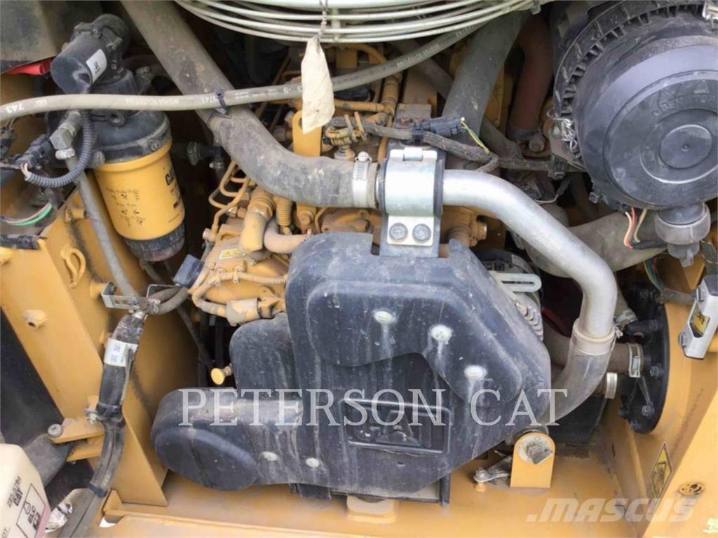 CAT 226D3 Kompaktlastare
