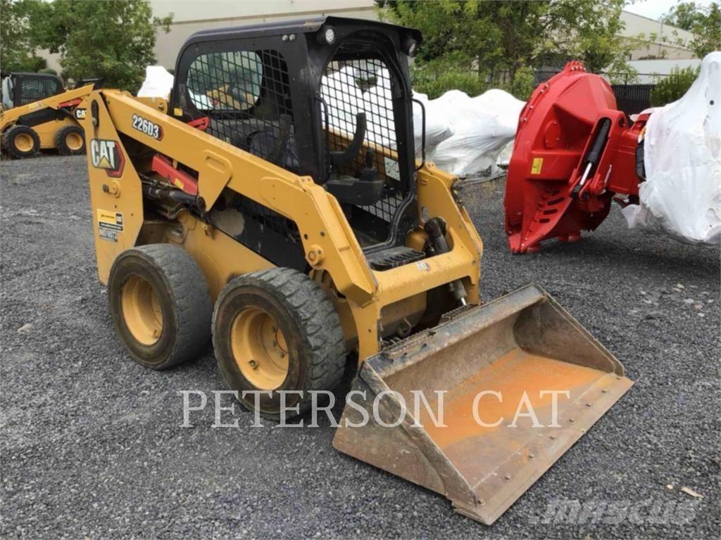 CAT 226D3 Kompaktlastare