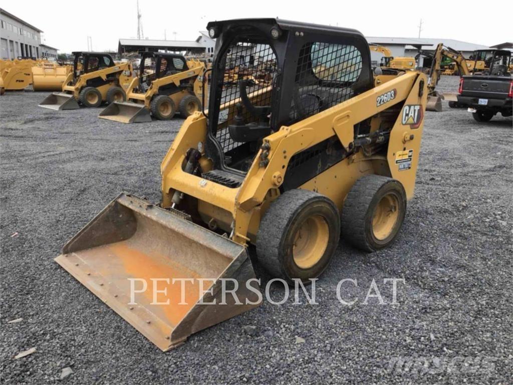 CAT 226D3 Kompaktlastare