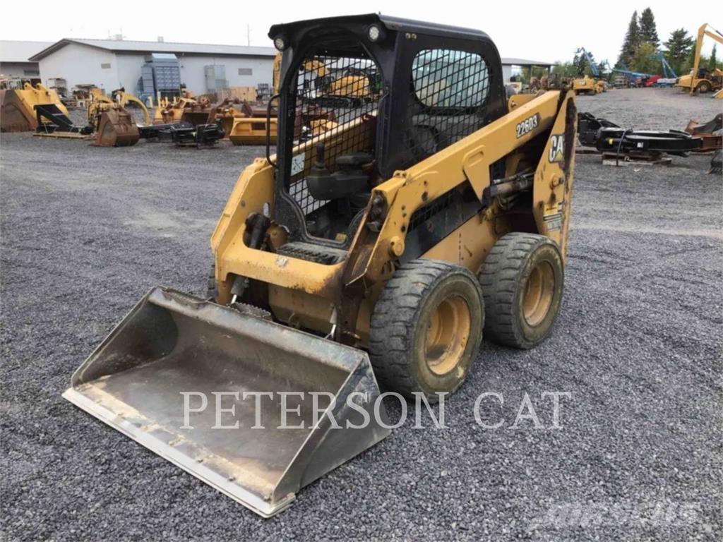 CAT 226D3 Kompaktlastare