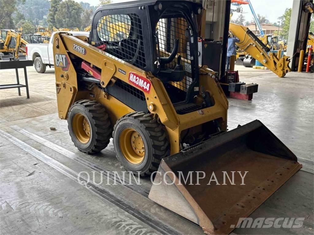 CAT 226D3 Kompaktlastare