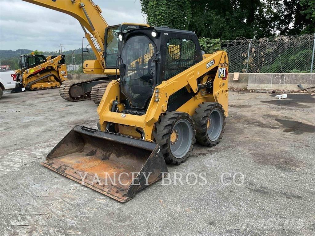 CAT 226D3 Kompaktlastare