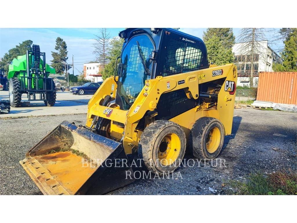 CAT 226D3 Kompaktlastare