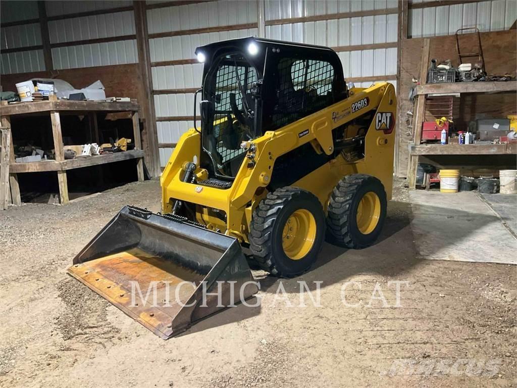 CAT 226D3 AQ Kompaktlastare