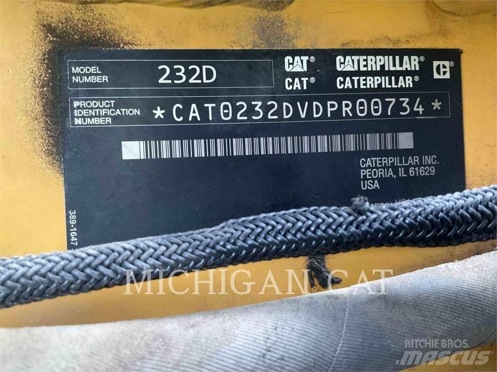 CAT 232D Q+ Kompaktlastare