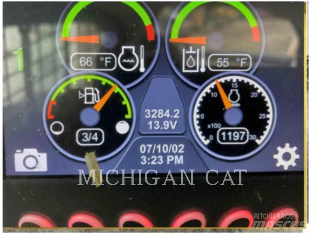 CAT 232D3 A2Q Kompaktlastare