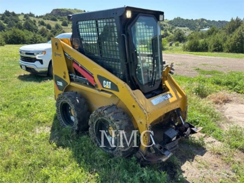 CAT 236B3 Kompaktlastare