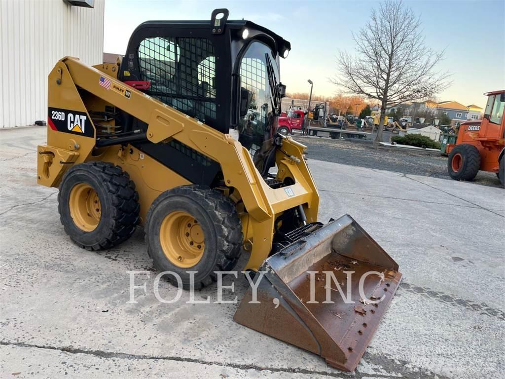 CAT 236D Kompaktlastare