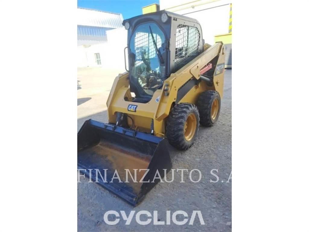 CAT 236D Kompaktlastare