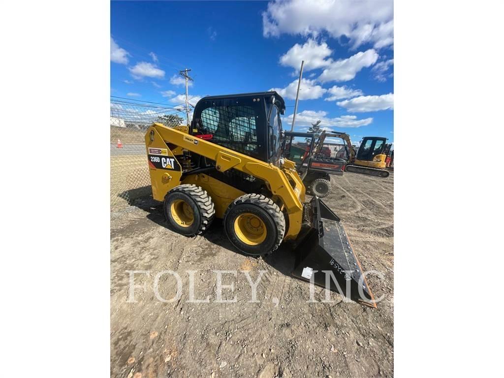 CAT 236D Kompaktlastare