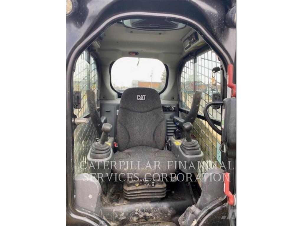 CAT 236D Kompaktlastare