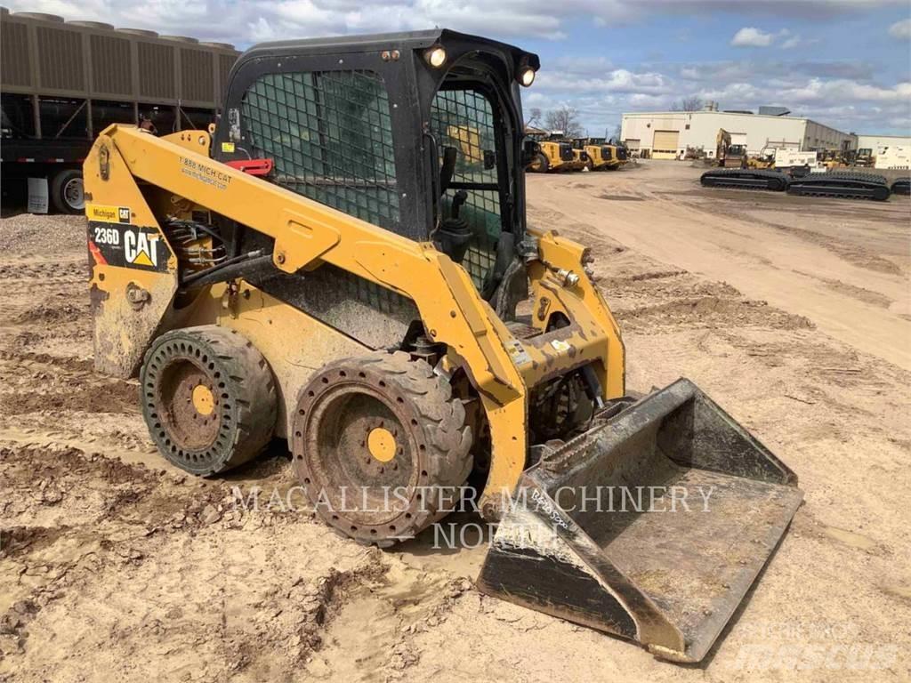 CAT 236D CQ Kompaktlastare