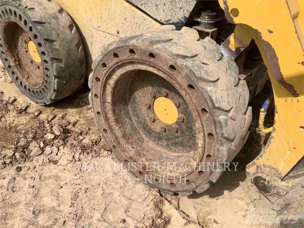 CAT 236D CQ Kompaktlastare