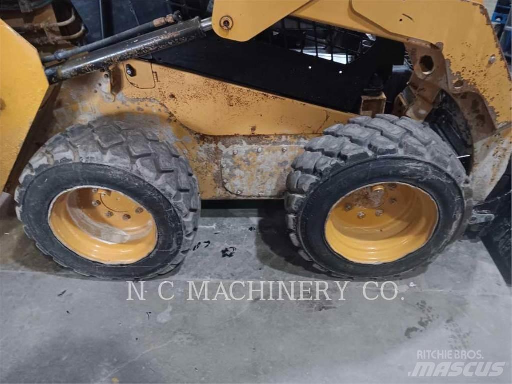 CAT 236D H2CN Kompaktlastare