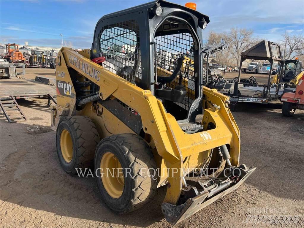 CAT 236D HF Kompaktlastare