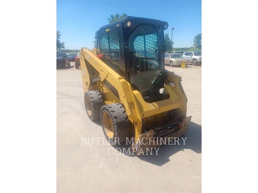CAT 236D3 Kompaktlastare
