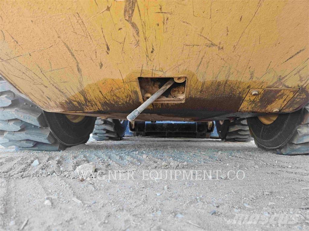 CAT 236D3 Kompaktlastare