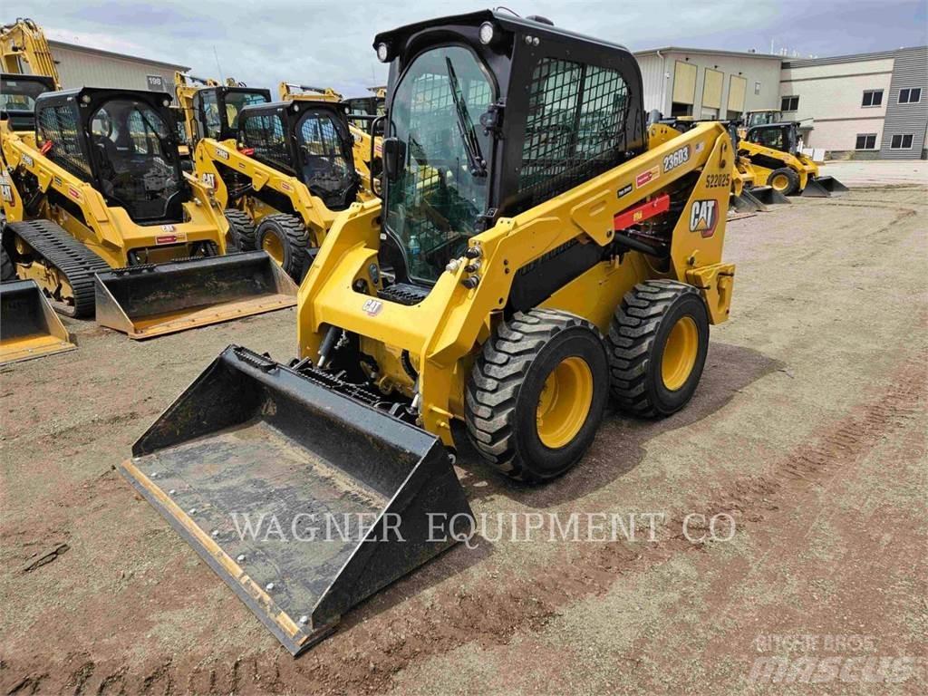 CAT 236D3 Kompaktlastare