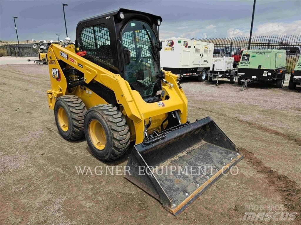 CAT 236D3 Kompaktlastare