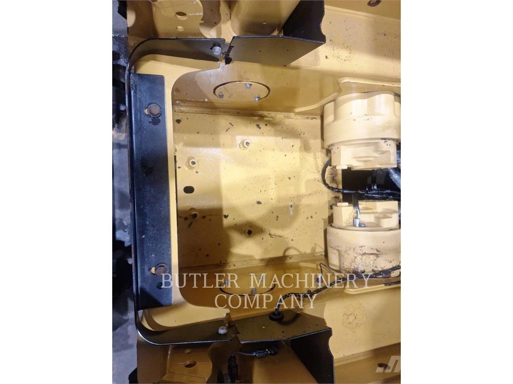 CAT 236D3 C3H2 Kompaktlastare