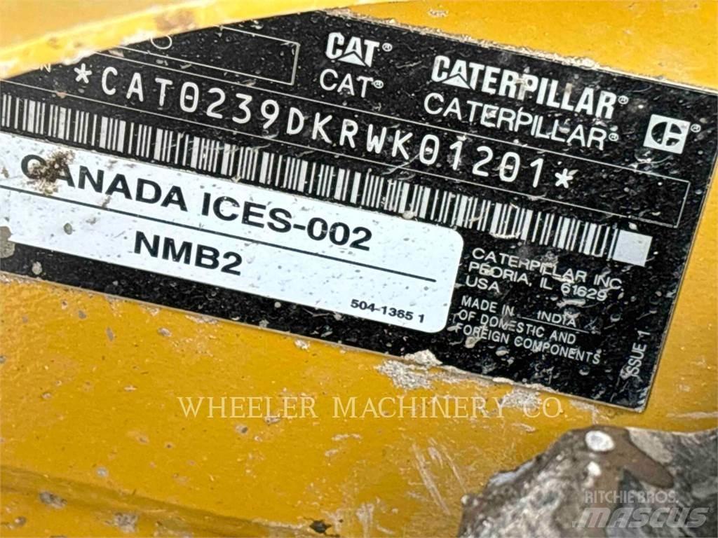 CAT 239D3 C3H2 Bandlastare