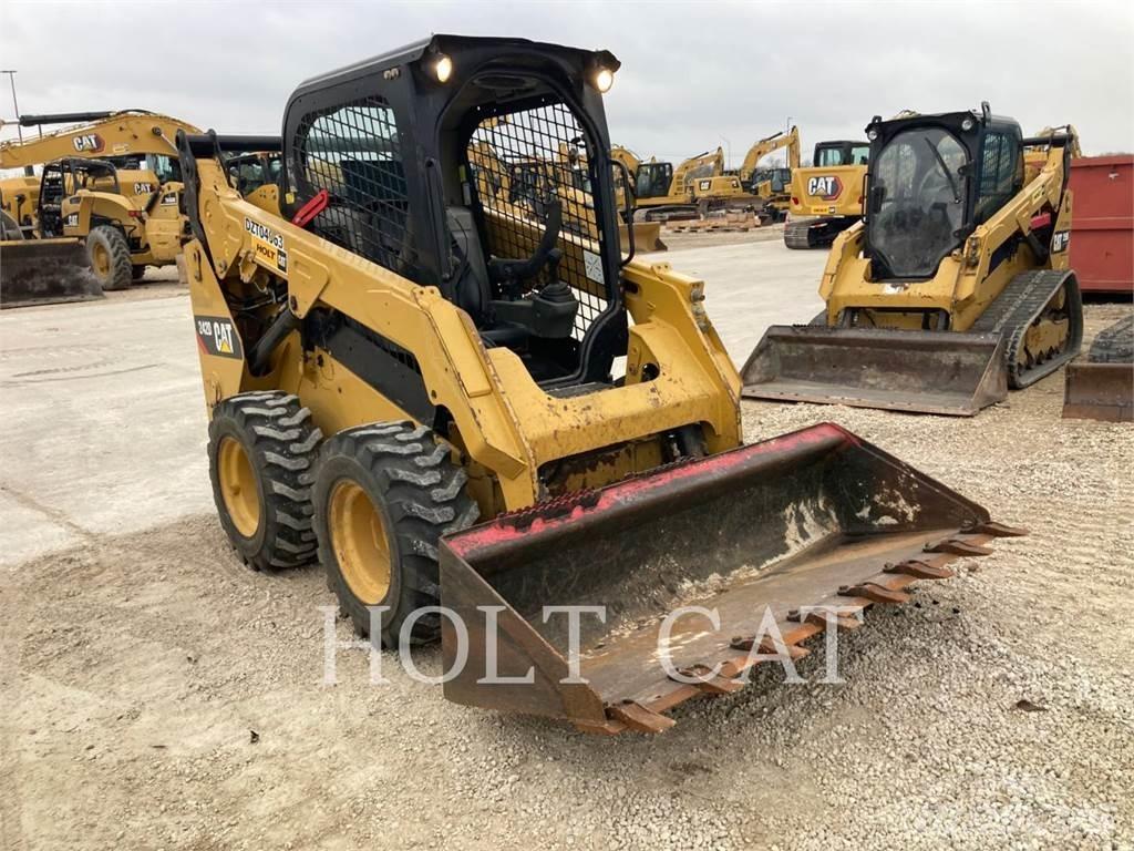 CAT 242D Kompaktlastare