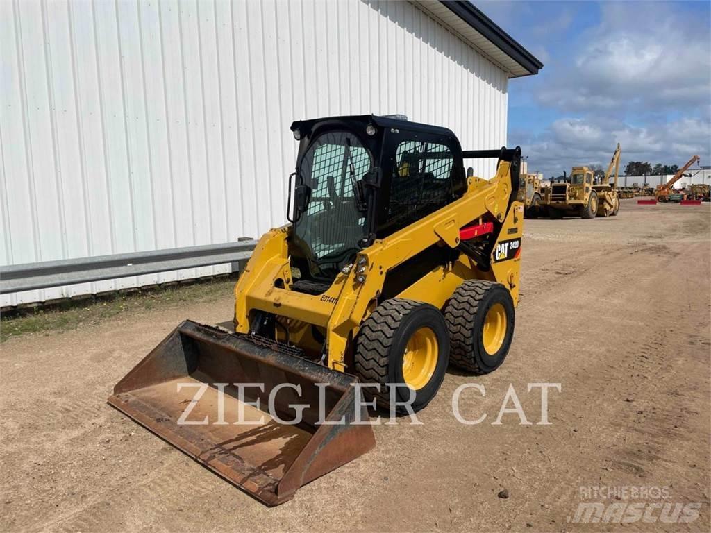 CAT 242D Kompaktlastare