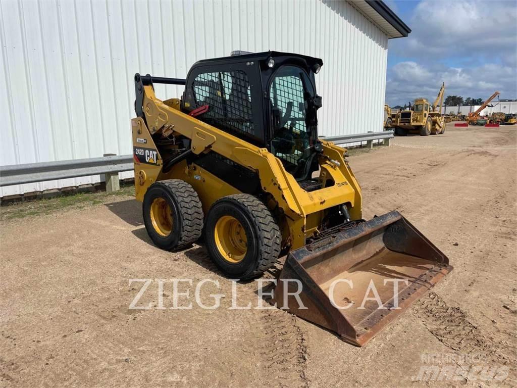 CAT 242D Kompaktlastare