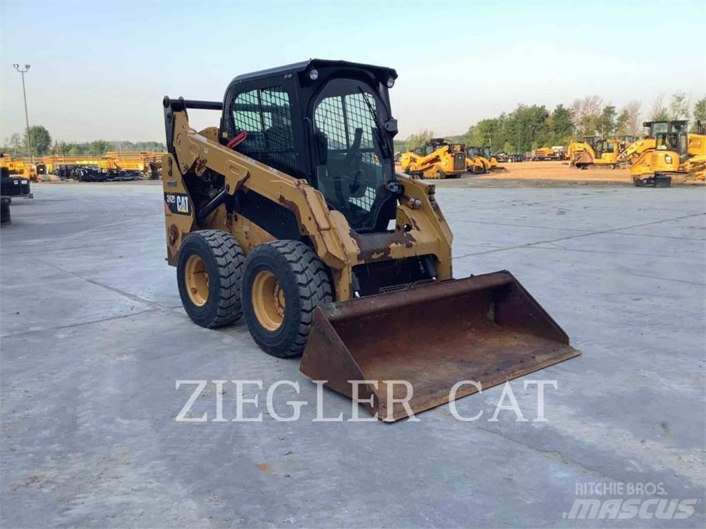CAT 242D Kompaktlastare