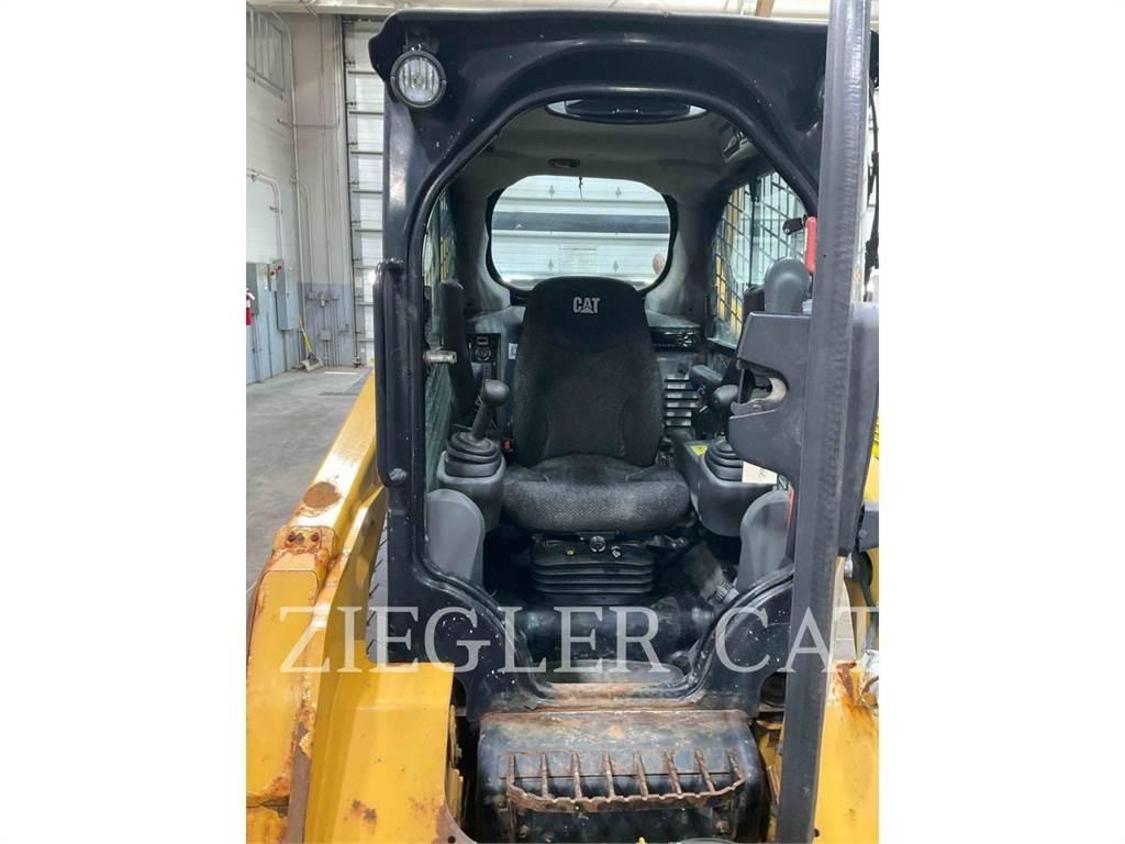 CAT 242D Kompaktlastare