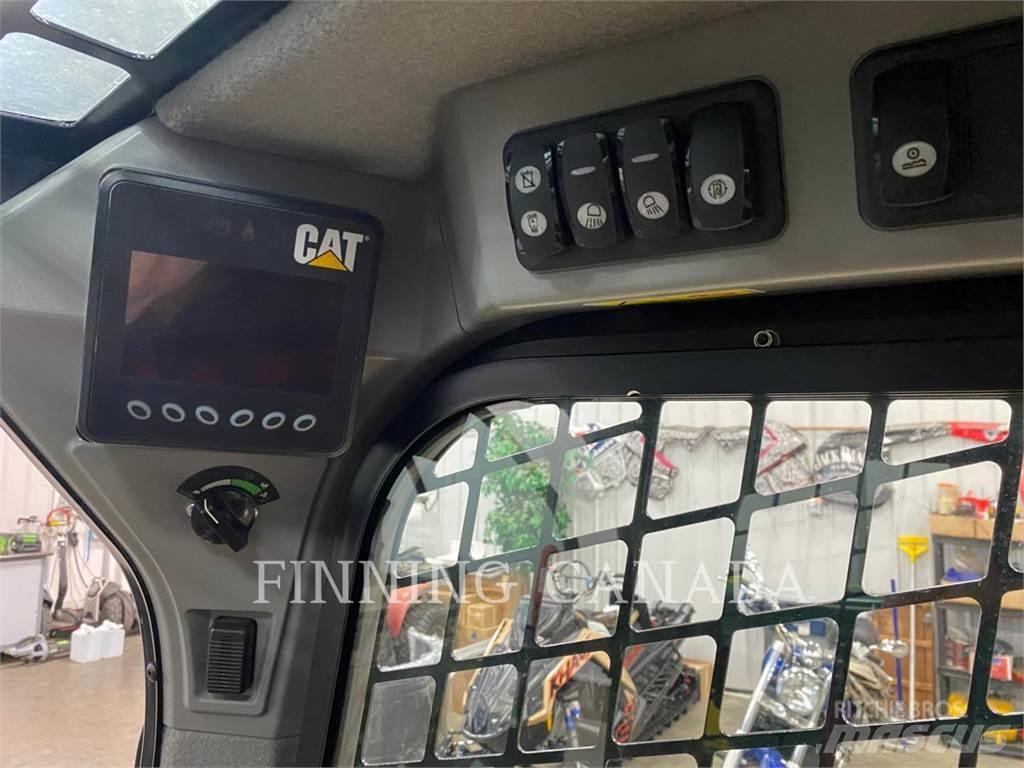 CAT 242D Kompaktlastare