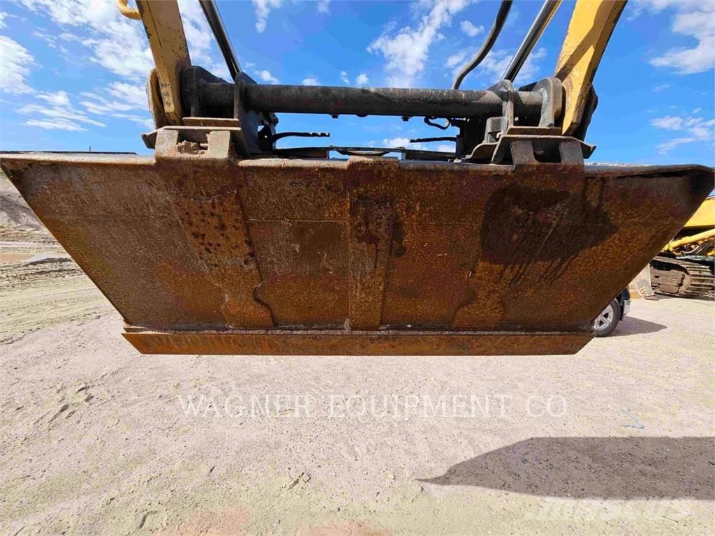 CAT 242D Kompaktlastare