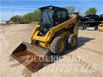 CAT 242D3 Kompaktlastare