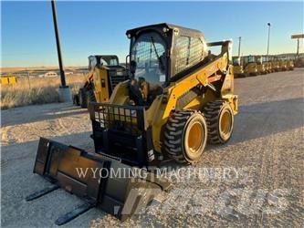 CAT 242D3 Kompaktlastare